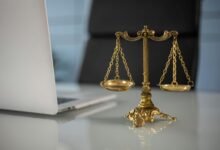 lawyer fee percentage legality
